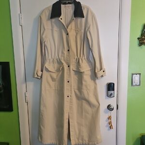 Free People Off White Denim Trench Coat W/Navy Courdoroy Collar Size Med. NWOT.
